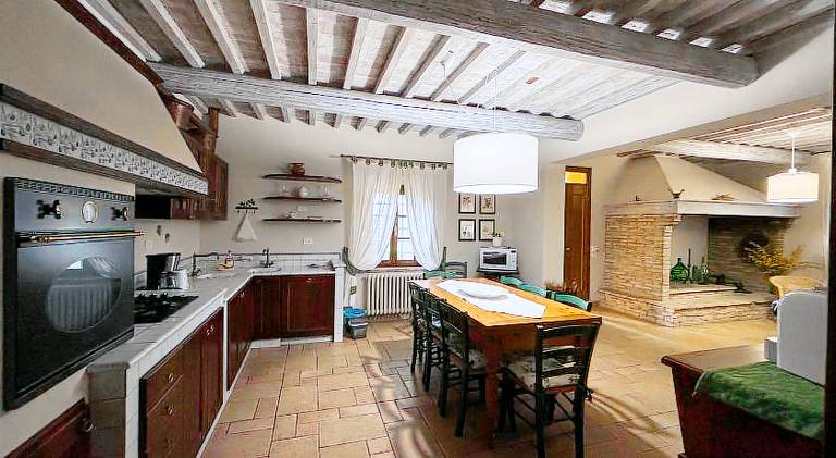 Farm with patio, garden & BBQ | Perfect for remote work — photo 3