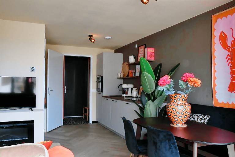 Vacation home with yard & patio — photo 3