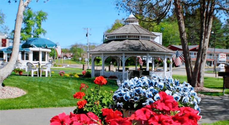 Ambers Hideaway in Wisconsin Dells, WI