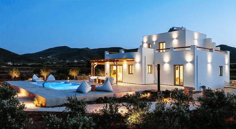 Fully equipped villa with garden, terrace & jacuzzi | Pets are welcome — photo 4