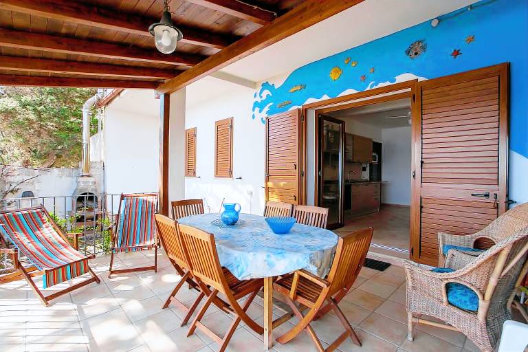 Fully equipped beautiful house with fast internet, barbeque & garden | Garden view | Next to the beach | Dogs allowed — photo 5