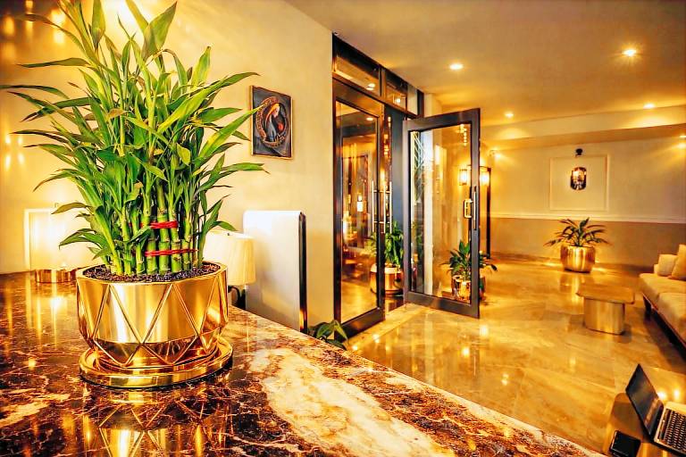 Hotel Hemsa Connect – a Luxury Jacuzzi Stay — photo 5