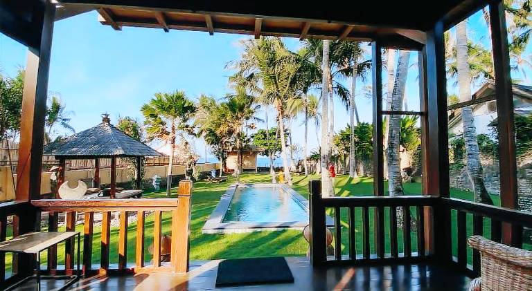 Villa with patio, private pool & garden — photo 3
