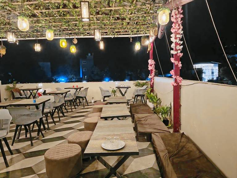 YATRAM HOSTEL — photo 2