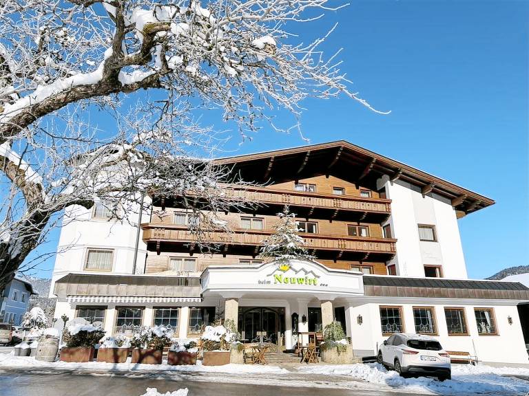 Suite mit Hund in Brandenberg für max. Personen Suite mit Hund in Brandenberg für max. Personen