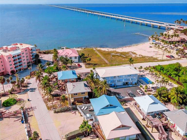 Vacation home with barbeque | Water view in Marathon, FL