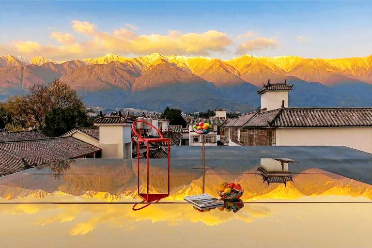 SIXI GOLDEN SUNRISE SOUND SLEEP HOTEL in Dali