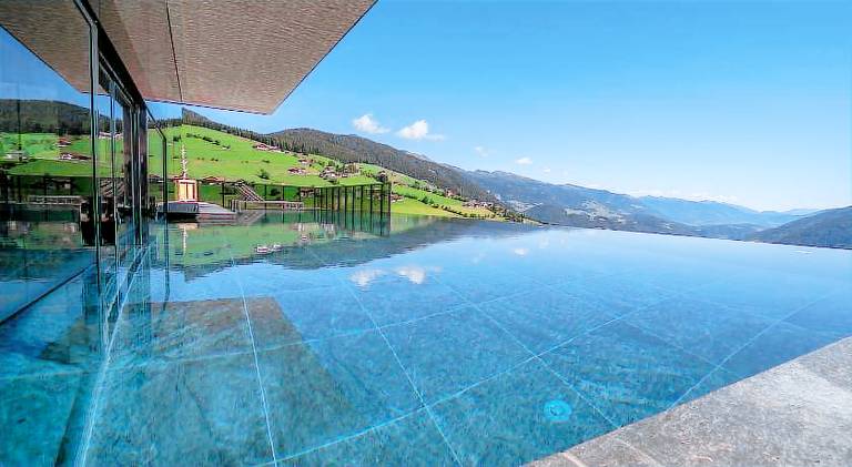 Hotel Purvita - Ski In Ski Out - Infinity Pool — photo 3