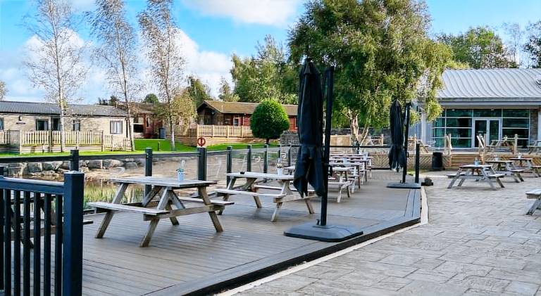 Lodge with terrace | Pets are welcome — photo 4