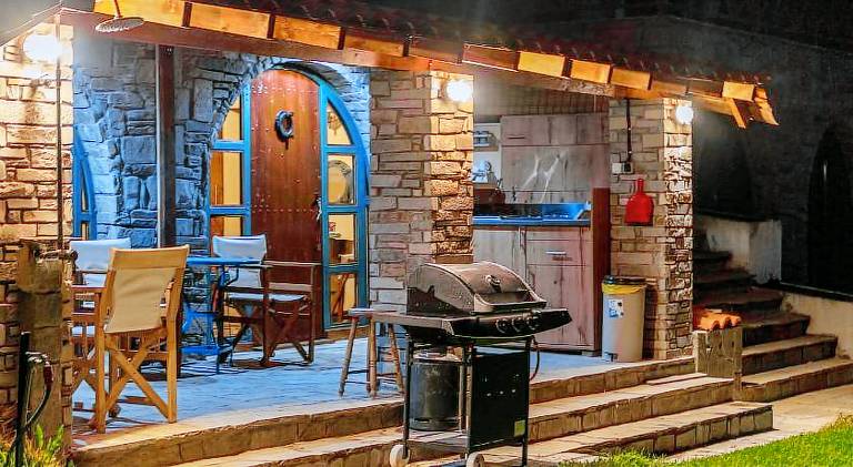 Vacation home with garden & patio | Pet-friendly in Sithonia
