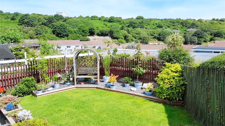 2 Bed in Mumbles oc hh505