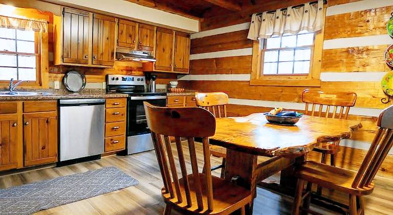 House with jacuzzi & pool | Pet-friendly — photo 4