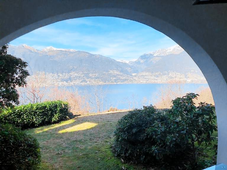 Ferienwohnung mit Hund in Vira (Gambarogno), Schweiz f&uuml;r max. 2 Personen