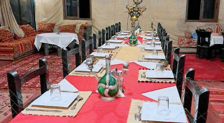 Luxury desert palace — photo 3