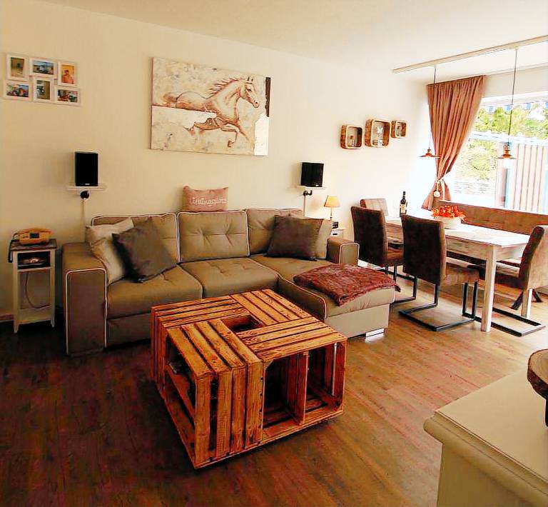 Holiday apartment with garden, sauna & pool in Goettingen