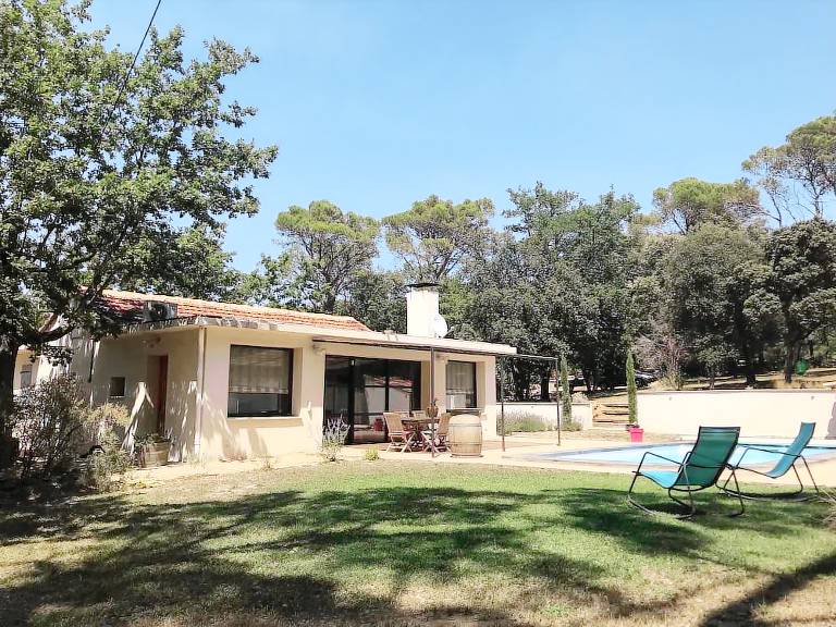 Maison de vacances Mornas