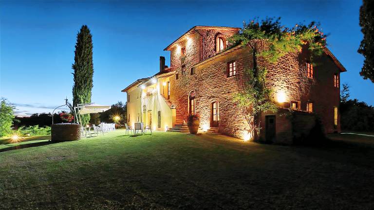 Family-oriented villa with patio, barbecue & garden | Pool view | Pets are welcome — photo 5