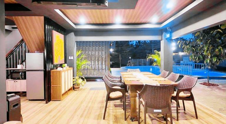 Villa with pool — photo 3