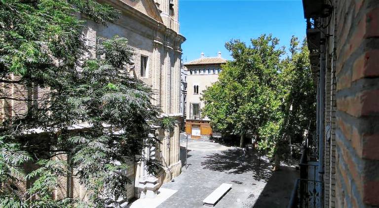 Holiday apartment | Close to Cathedral-Basilica of Our Lady of the Pillar | Pets are welcome — photo 4
