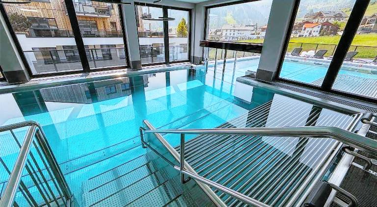 Rental apartment with patio, pool & sauna | Perfect for remote work | Pets allowed — photo 3
