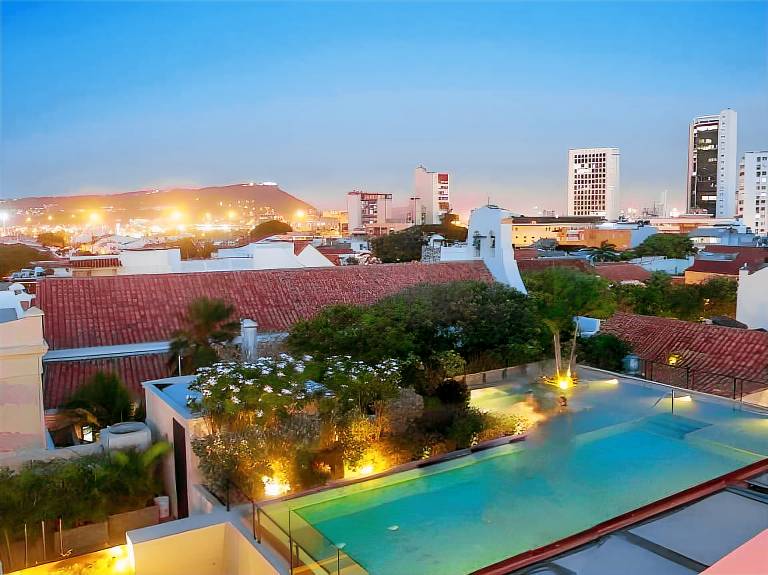 Bastion Luxury Hotel — photo 4
