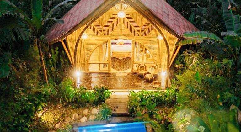 Family-friendly wonderful villa with private pool, patio & garden | Perfect for remote work | Pets are welcome in Karangasem