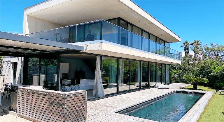 Fully equipped wonderful villa with barbecue, garden & private pool | Next to the beach | Pet-friendly in Sète