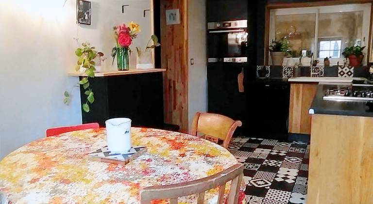 Vacation home with jacuzzi | Pet-friendly — photo 5