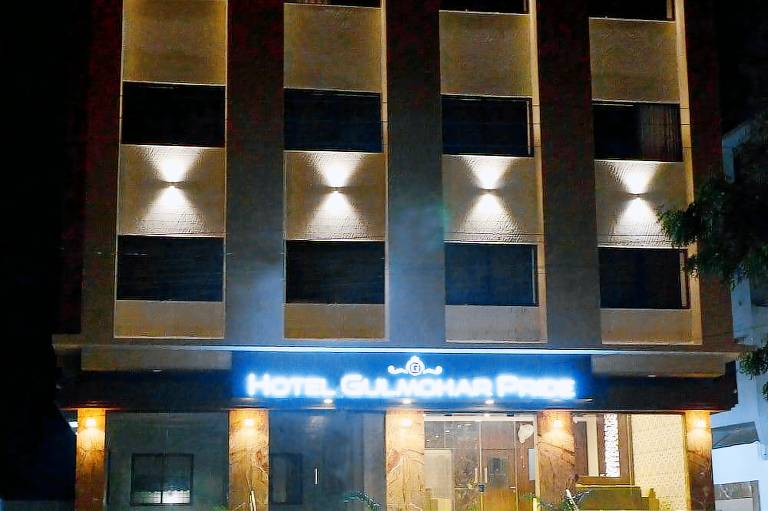 Hotel Gulmohar Pride