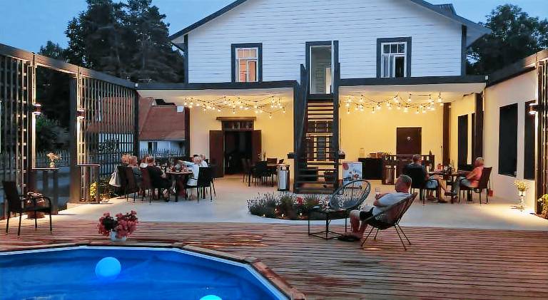 Rental apartment with yard, sauna & pool — photo 2