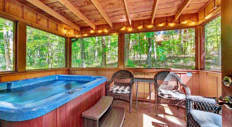 Big house with jacuzzi | Pets are welcome — photo 4