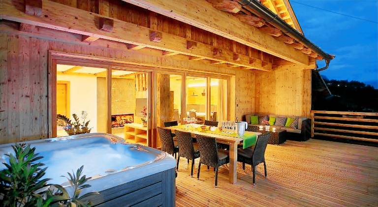 Nice farm with terrace, hot tub & yard | Dogs allowed — photo 5
