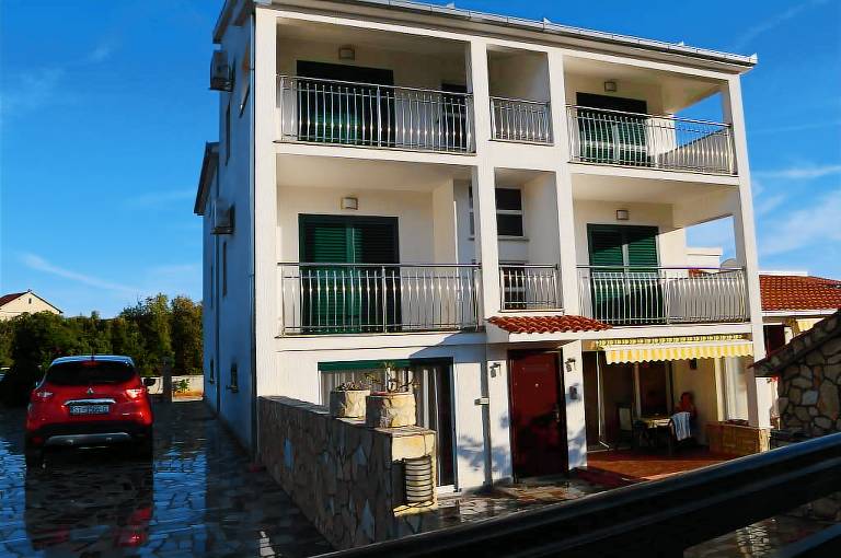 Ferienwohnung in Vinišće mit Balkon, Klimaanlage, W-LAN, Waschmaschine (4753-1) — photo 3