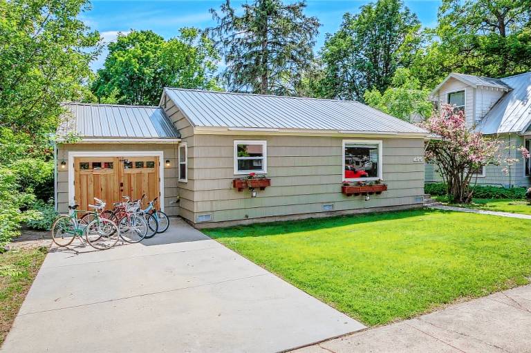 House  Sandpoint