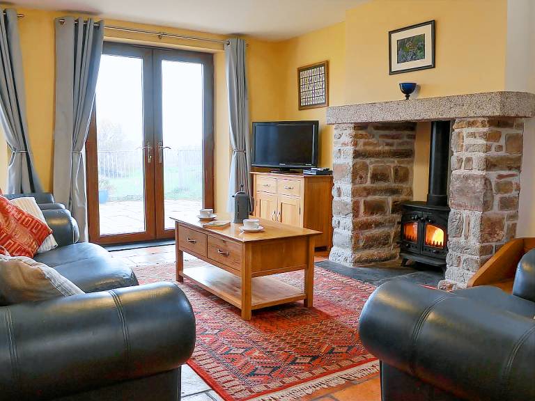 Family-friendly cottage with garden | River view | Pets are welcome — photo 2