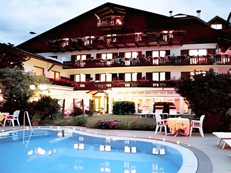 Hotel Finkenhof - Feel at home in Schenna