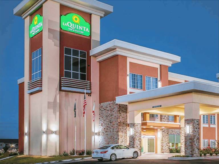 La Quinta Inn & Suites by Wyndham Cullman — photo 2