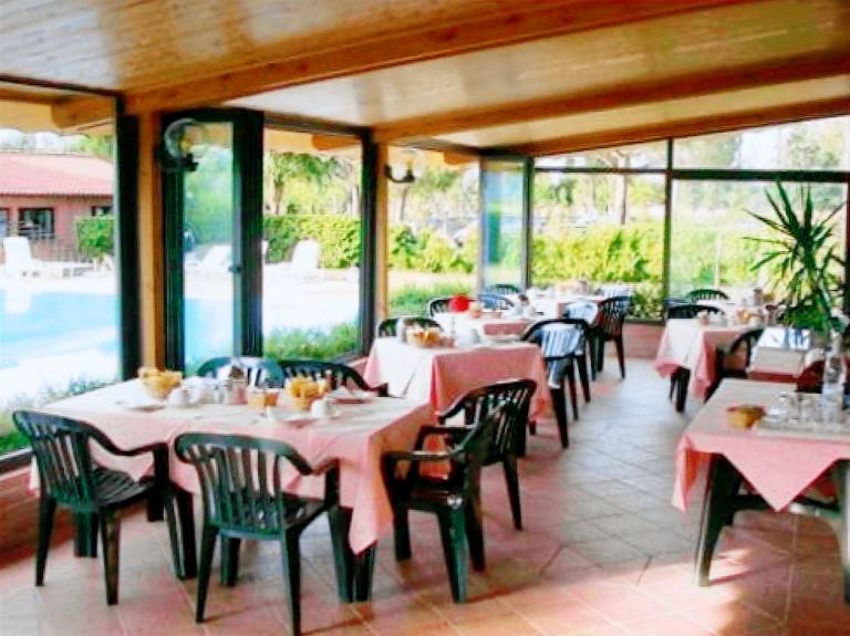 Holiday apartment with garden, pool & barbeque | Pet-friendly — photo 2