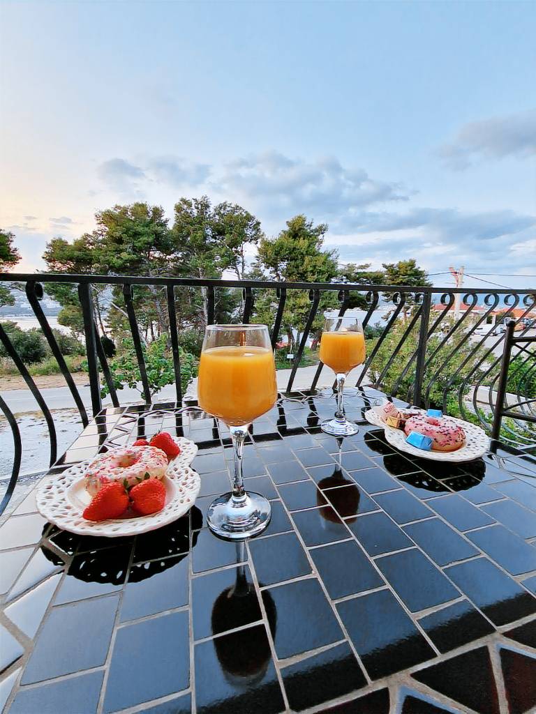 Holiday apartment with patio & grill | Sea view — photo 3