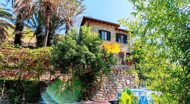 Lovely villa with pool | Next to the beach | Dogs allowed in Bordighera