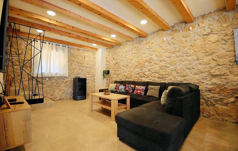 Fully equipped ample villa with garden, private pool & BBQ | Dogs allowed — photo 4