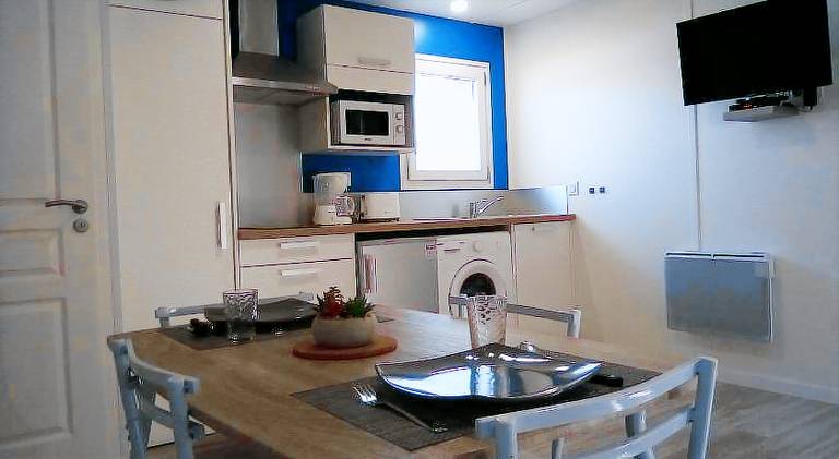 Chalet with terrace & garden — photo 2
