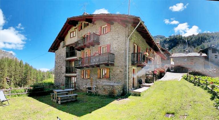 Apartment with garden | Pets allowed in Aosta