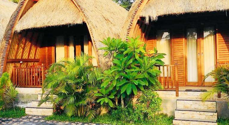 Bungalow with patio, garden & pool | Pets are welcome — photo 5
