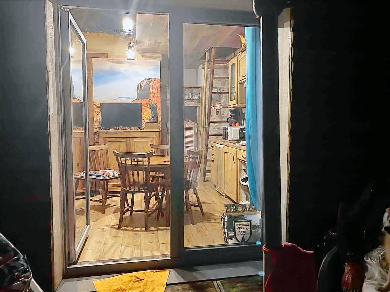 Apartment with BBQ & patio — photo 4