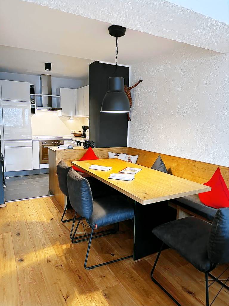 Holiday apartment with terrace, pool & sauna in See