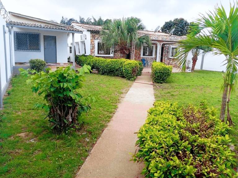 House  Lome