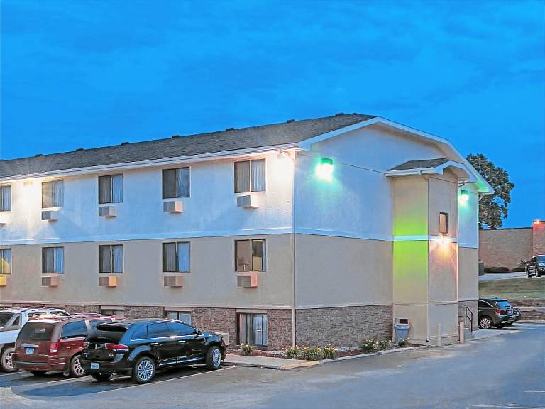 Super 8 By Wyndham Omaha Ne — photo 5