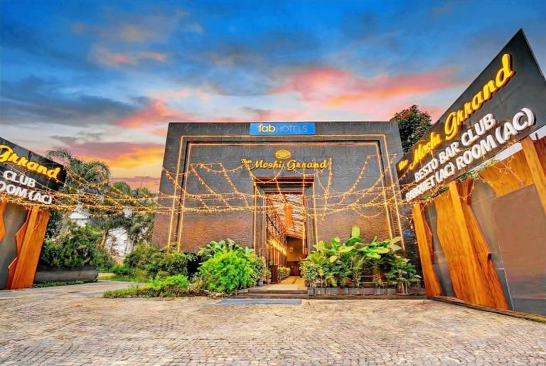 FabHotel New Moshi Grrand