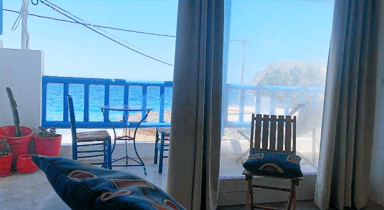 ROMANTIC HOUSE 6 STEPS FROM THE SEA — photo 3